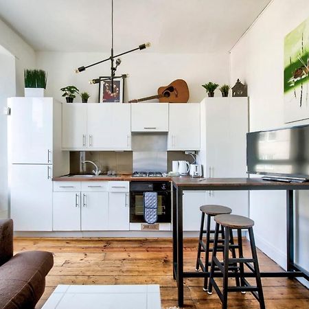 Artsy Modern 1Br Home In Abbeyhill エディンバラ エクステリア 写真